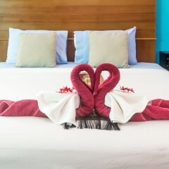 Отель Lanta Garden Home Ланта сейф в номере