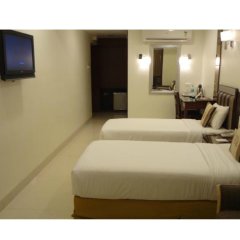 Hotel Suba Palace in Mumbai, India from 178$, photos, reviews - zenhotels.com guestroom