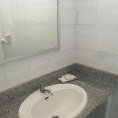 Отель Chantorn Jomtien Guest House 2 ванная