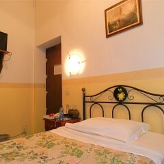 Hotel Desirèe сейф в номере
