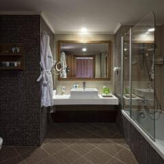 Sueno Hotels Golf Belek Турция, Белек - отзывы, цены и фото номеров - забронировать отель Sueno Hotels Golf Belek - All Inclusive онлайн ванная