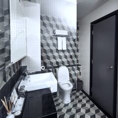 Отель Chezzotel Pattaya Паттайя ванная