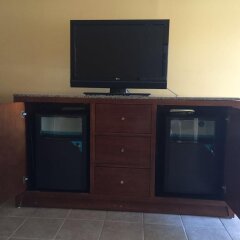 Отель Dragon Inn & Suites удобства в номере фото 2