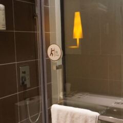 IU Hotel (Rongchang High-speed Railway Station) ванная