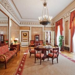 Grand Hotel развлечения