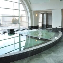Отель Grand XIV Nasu Shirakawa The Lodge Япония, Насусиобара - отзывы, цены и фото номеров - забронировать отель Grand XIV Nasu Shirakawa The Lodge онлайн бассейн фото 2