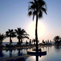 Sunrise Beach Hotel бассейн фото 3