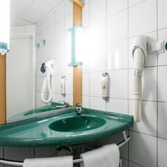 Отель ibis Warszawa Stare Miasto Old Town ванная фото 3
