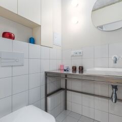 Отель Little Home - Plac Dabrowskiego 12 Польша, Варшава - отзывы, цены и фото номеров - забронировать отель Little Home - Plac Dabrowskiego 12 онлайн ванная
