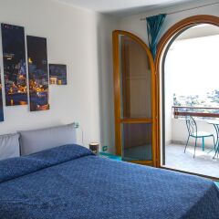 Отель Colpo d'Ali Holiday House Равелло комната для гостей фото 3