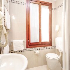 Atlantide Hotel Венеция ванная