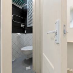 Гостиница RentalSPb with Private entrance в Санкт-Петербурге отзывы, цены и фото номеров - забронировать гостиницу RentalSPb with Private entrance онлайн Санкт-Петербург ванная фото 2