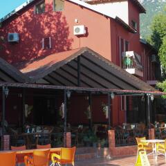 Tunacan Hotel питание