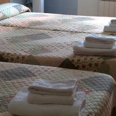 Отель Hostal Conde Güell в номере фото 3