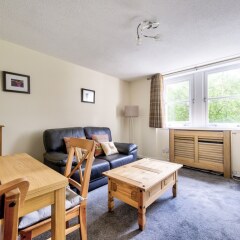 Отель Charming Grassmarket Apartment with Castle View Великобритания, Эдинбург - отзывы, цены и фото номеров - забронировать отель Charming Grassmarket Apartment with Castle View онлайн комната для гостей фото 3