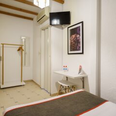 Отель OYO Hostal Austria комната для гостей фото 3