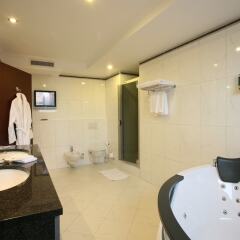 Ramada Hotel & Suites Bucharest North спа