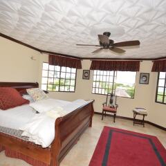 Отель Dukes Hideaway, Silver Sands 6BR с домашними животными