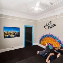 Отель The Spencer Backpackers фитнесс-зал