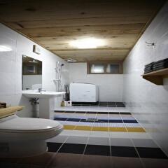 Отель Pann Guesthouse Южная Корея, Тэгу - отзывы, цены и фото номеров - забронировать отель Pann Guesthouse онлайн ванная фото 2