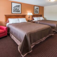 Отель Travelodge by Wyndham Ottawa West Канада, Оттава - отзывы, цены и фото номеров - забронировать отель Travelodge by Wyndham Ottawa West онлайн комната для гостей фото 4