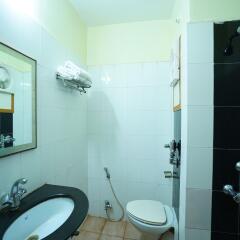 OYO 6449 Hotel Satlaj ванная фото 2