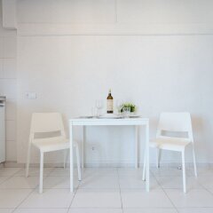 Апартаменты MalagaSuite Fuengirola Beach Apartment Фуэнхирола в номере
