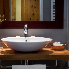 Отель Edelweiss Manotel Hotel Швейцария, Женева - 2 отзыва об отеле, цены и фото номеров - забронировать отель Edelweiss Manotel Hotel онлайн ванная фото 2