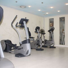 Dwór Oliwski City Hotel & SPA фитнесс-зал