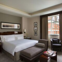 The Beaumont Hotel комната для гостей