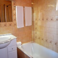 Отель Algardia Apartments Португалия, Виламура - отзывы, цены и фото номеров - забронировать отель Algardia Apartments онлайн ванная фото 2