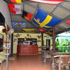 Отель Lanta Beer House Ланта гостиничный бар