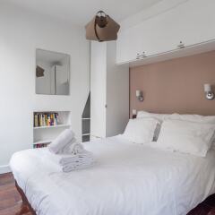 Апартаменты Le Marais - Place des Vosges Apartment комната для гостей фото 3