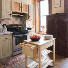 Отель Found Places Capitol Hill Bed & Breakfast в номере