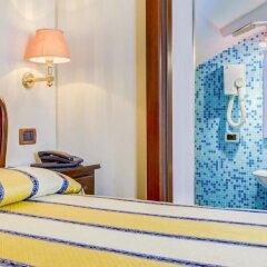 Hotel Hesperia сейф в номере