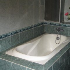 Отель Oriole Hotel & Spa Вьетнам, Нячанг - отзывы, цены и фото номеров - забронировать отель Oriole Hotel & Spa онлайн ванная