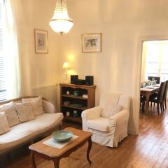 Апартаменты Apartment in heart of historic Saumur Сомюр комната для гостей фото 4