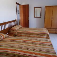 Отель Apartamentos Turísticos Regollera Испания, Ноха - отзывы, цены и фото номеров - забронировать отель Apartamentos Turísticos Regollera онлайн комната для гостей