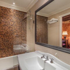 Отель Hôtel Saint Germain Des Prés ванная фото 2