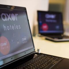 Отель Axor Feria удобства в номере