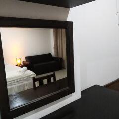 Отель Baan Oui Phuket Guest House сейф в номере