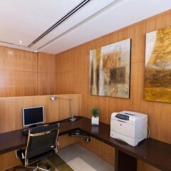 Отель Four Points By Sheraton Sheikh Zayed Road ОАЭ, Дубай - 1 отзыв об отеле, цены и фото номеров - забронировать отель Four Points By Sheraton Sheikh Zayed Road онлайн интерьер отеля фото 2