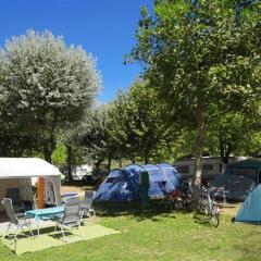 Отель Camping Villaggio Isolino Италия, Вербания - отзывы, цены и фото номеров - забронировать отель Camping Villaggio Isolino онлайн парковка