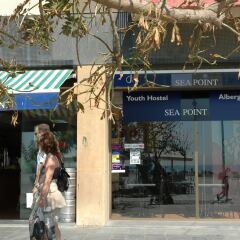 Отель Safestay Barcelona Sea