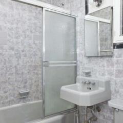 Отель SoBe City Apartments США, Нью-Йорк - отзывы, цены и фото номеров - забронировать отель SoBe City Apartments онлайн ванная