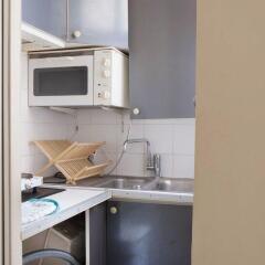 Отель Lovely 2BR - Tour Eiffel - Champs de Mars в номере