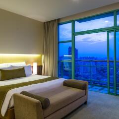 Отель Chatrium Riverside Bangkok 5* Стандартный номер с различными типами кроватей фото 2