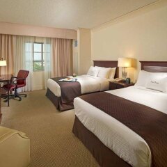 DoubleTree by Hilton Sunrise - Sawgrass Mills in Sunrise, United States of America from 190$, photos, reviews - zenhotels.com guestroom