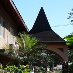 Bar-B-Barn Beach Hotel фото 5