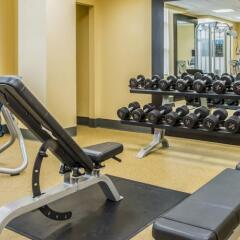 Отель Hilton Garden Inn Arlington/Courthouse Plaza фитнесс-зал фото 4